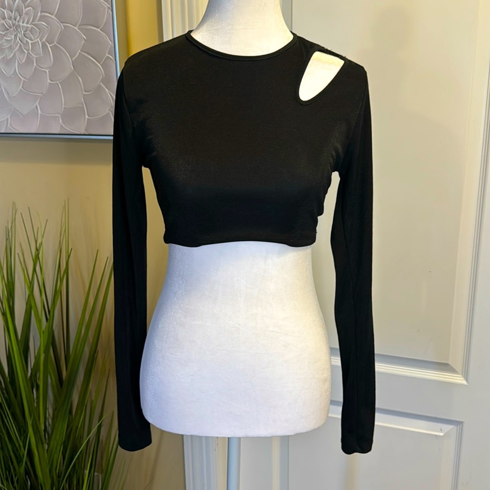 Electrica brand black long sleeve spandex crop top with peep hole shoulder Small